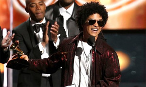 Grammy 2018: Vượt qua ‘Despacito’, Bruno Mars giành thắng lợi vang dội