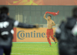 Bùi Tiến Dũng tiết lộ khoảnh khắc nhận đá quả 11m định mệnh