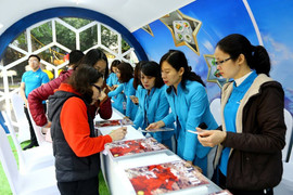 'Vietnam Airlines - Cất cánh mùa xuân' - Không khí đón Tết sớm vỡ oà cùng niềm vui lịch sử