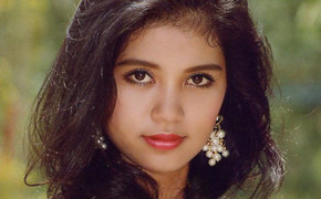 'Người đẹp Tây Đô' Việt Trinh khoe ảnh chụp cùng với Diễm Hương gần 30 năm về trước