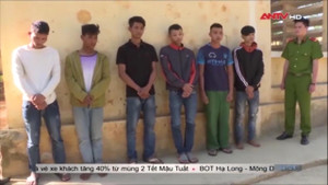 Bắt 6 côn đồ cầm dao đuổi chém công an xã