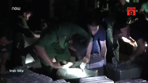 Thủ đoạn thuê trẻ em canh hàng lậu ở biên giới gây phẫn nộ