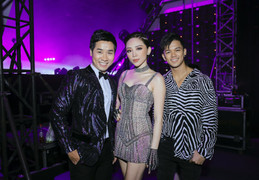 Tóc Tiên - Hương Tràm cùng nhau 'hở bạo' khi đi sự kiện