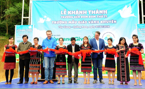 Sữa Cô Gái Hà Lan khánh thành Trường Đèn Đom Đóm thứ 21