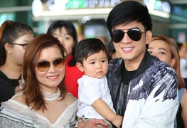 Vợ Đan Trường tiết lộ lý do chồng không thể sang Mỹ đón Tết với con