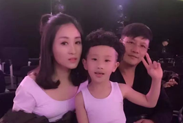 Cậu bé 7 tuổi kiếm hàng trăm triệu đồng nhờ dạy yoga