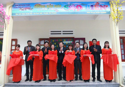 Niềm vui mới cho trẻ em xã đảo Tam Hải trước thềm năm mới