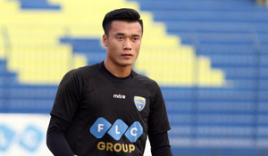 Tiến Dũng bắt chính cho FLC Thanh Hóa ở giải châu lục