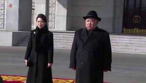 Video: Nhân vật gây ngạc nhiên khi xuất hiện trong lễ duyệt binh của Triều Tiên