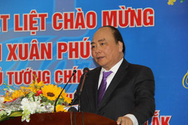 Thủ tướng Nguyễn Xuân Phúc chúc Tết, tặng quà tại tỉnh Đắk Lắk