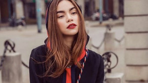 Bí ẩn màu son trong clip 17 giây của Hồ Ngọc Hà