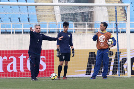 Bùi Tiến Dũng: 'Phải cố gắng, nếu không sẽ mất vị trí'