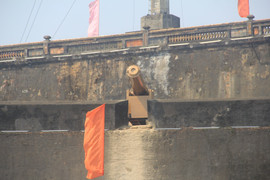 Háo hức đón chờ khẩu thần công phun lửa trên Kỳ Đài Huế dịp Tết