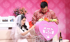 Ơn giời: Hòa Minzy phản ứng khi bị Tự Long nhắc đến Công Phượng