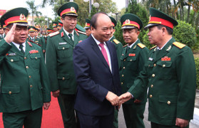 Thủ tướng Nguyễn Xuân Phúc thăm, làm việc tại Quân khu 5