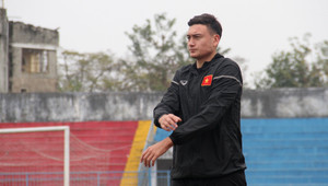 Thủ môn Việt kiều Đặng Văn Lâm: 'Tết này ăn ít bánh chưng thôi'