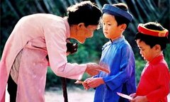 Vì sao người Việt phải mừng tuổi, lì xì đầu năm mới?