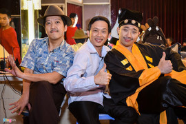 Hoài Linh, Trấn Thành diễn 2 suất kịch trong chiều mùng Một Tết