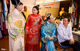 Video: Trấn Thành, Lê Giang, Anh Đức hoá Táo quân báo cáo tình hình showbiz năm qua