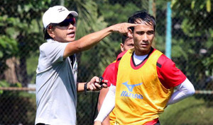 HLV Miura 'hành xác' học trò ngay buổi tập đầu tiên năm Mậu Tuất