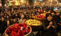 Chuyên gia văn hóa: 'Quan niệm chi nhiều tiền giải được nhiều hạn là sai lầm'