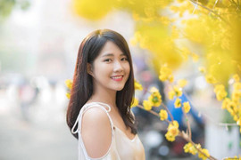 'Hot girl Reuters' khoe ảnh đẹp không tì vết ngày đầu năm mới