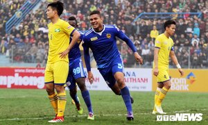 Hậu vệ U23 Việt Nam mắc sai lầm, SLNA mất Siêu Cup Quốc gia