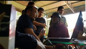 Ngao ngán vì giá ngồi ghế cao hơn giá ly cà phê tại lễ hội văn hóa