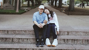 Đông Nhi, Ông Cao Thắng hạnh phúc kỷ niệm 9 năm yêu nhau trên đất Mỹ