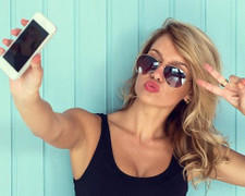 Chụp selfie khiến mũi bạn to hơn