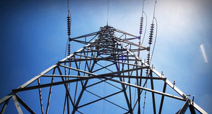 Người đàn ông sống sót kỳ lạ sau khi tiếp xúc dòng điện 11.000 volt