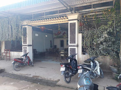 Bị rọi đèn pha vào mặt, nam thanh niên bức xúc đánh chết người