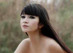 Siêu mẫu Hạ Vy: 'Đề nghị khiếm nhã không được, họ truy sát tôi'