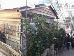 Mâu thuẫn dẫn tới xô xát, chồng đâm chết vợ rồi tự tử