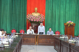 Lãnh đạo Sở GTVT Hà Nội: 'Không có chuyện xe khác được đi vào làn buýt nhanh'