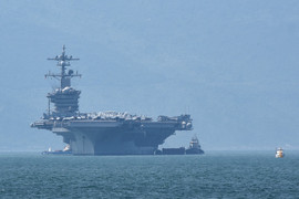 Những hình ảnh ấn tượng trong chuyến thăm Việt Nam của tàu sân bay USS Carl Vinson
