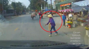 Đăng clip trách phụ nữ sang đường ẩu, tài xế bị dân mạng 'ném đá'