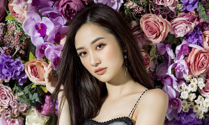 Jun Vũ Diện váy áo xẻ sâu táo bạo, khoe vẻ quyến rũ không thể rời mắt