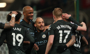 David Silva lập cú đúp, Man City chỉ còn cách chức vô địch 2 chiến thắng