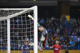 Muốn tỏa sáng ở ĐTQG, Bùi Tiến Dũng sẽ phải vượt qua cái tên này