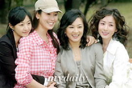 Sao nữ 'Những nàng công chúa nổi tiếng' vỡ nợ ở tuổi U50