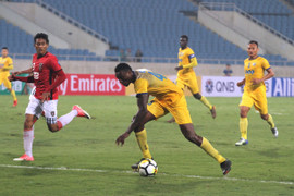 FLC Thanh Hóa bị cầm hòa, ngoại binh gắn mác Serie A lộ nguyên hình 'chân gỗ'