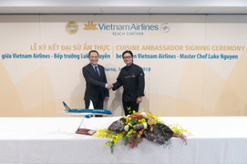 Vietnam Airlines công bố Đại sứ Ẩm thực Toàn cầu Luke Nguyễn