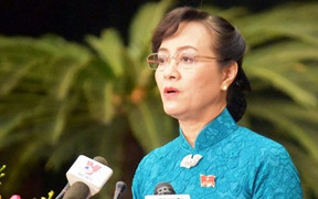 Hội đồng nhân dân TP.HCM họp bất thường bàn chuyện hút nhân tài, tăng nhiều loại phí