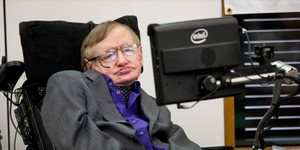 Hơn 30 năm mất giọng nói, Stephen Hawking giao tiếp bằng cách nào?
