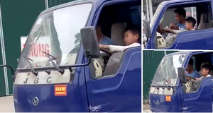 Bé trai 10 tuổi lái xe tải băng băng trên phố: Đề nghị xử lý nghiêm chủ xe