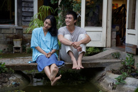 Hai diễn viên 'Tháng năm rực rỡ' hóa cặp đôi mơ mộng trong MV mới của Mỹ Linh