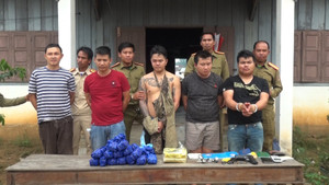 Bắt 5 người Lào buôn ma tuý xuyên quốc gia