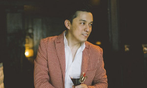 Lam Trường ‘tái xuất’ khoe vẻ ngoài trẻ trung, lãng tử ở tuổi 43