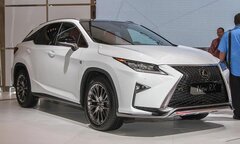 Toyota Việt Nam triệu hồi hơn 300 xe Lexus